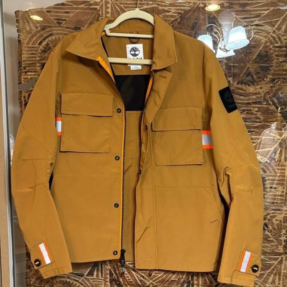 Men’s small Timberland reflective cargo multiple pocket zip up